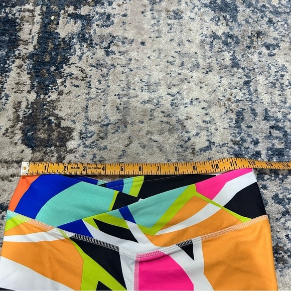 Fabletics WINN Colorful Popsicle Print Mid Rise Capri Size XXS - Picture 8 of 10